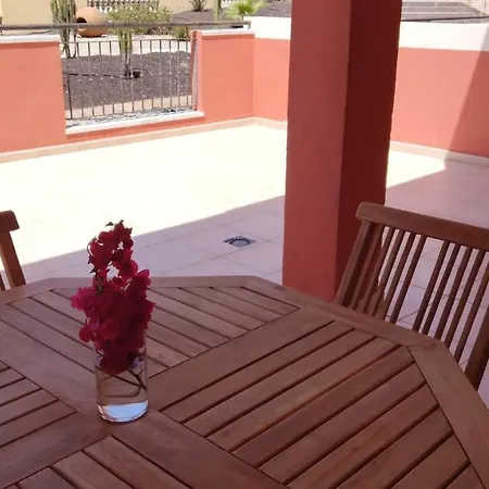 Parque Paraiso, Cristianos דירה